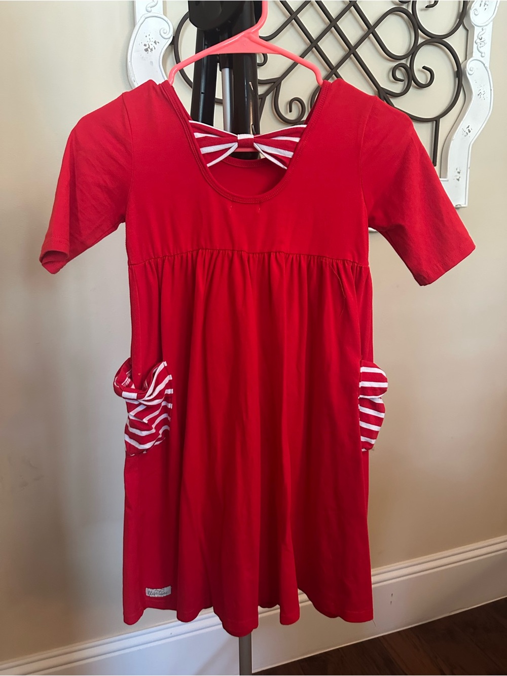 Girls' Red Short Sleeve Pocket Casual Dress - Picture 3 of 3
